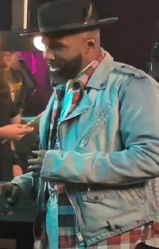 Men’s Light Blue Denim Jacket - Image 3